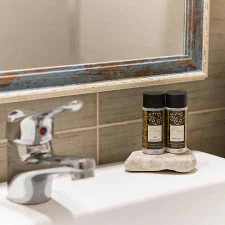 アパート Kanelis On The Hill