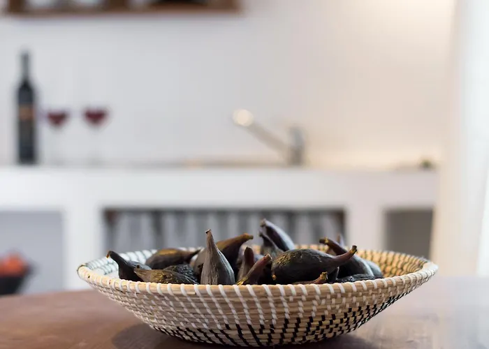 Kanelis On The Hill Apartment