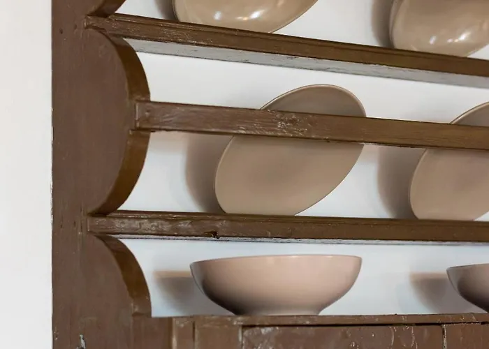 Kanelis On The Hill *