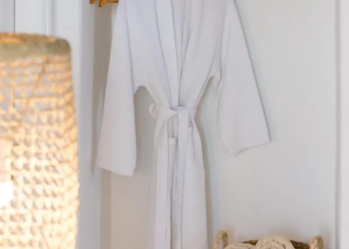 Kanelis On The Hill Apartment *