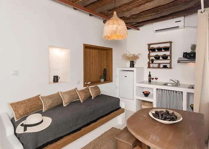 Kanelis On The Hill Mytakas